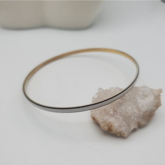 Classic 90s enamel bracelet‎ bangle wardrobe staple work attire - Picture 2 of 3